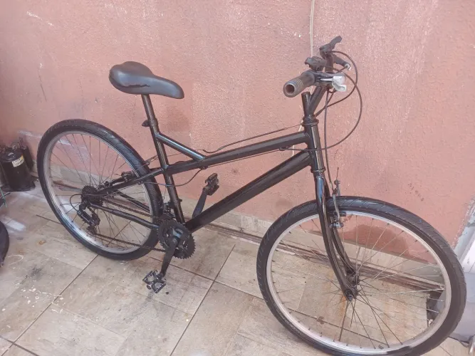 Bicicleta aro 26 aduto bom estado somente arrumar os freios