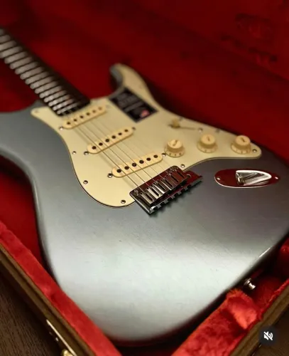 Guitarra Fender Ultra Luxe Vintage