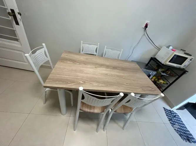 Mesa de Jantar (80cm) com 6 Cadeiras - Estado de Nova (Retirada Fácil)
