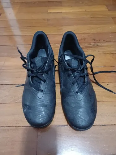 chuteira futsal adidas predator accuracy.4 preta
