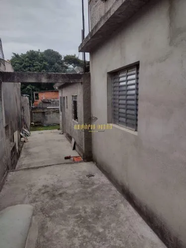 Casa à Venda com 1 Dormitório no Vila Barros em Suzano - SP