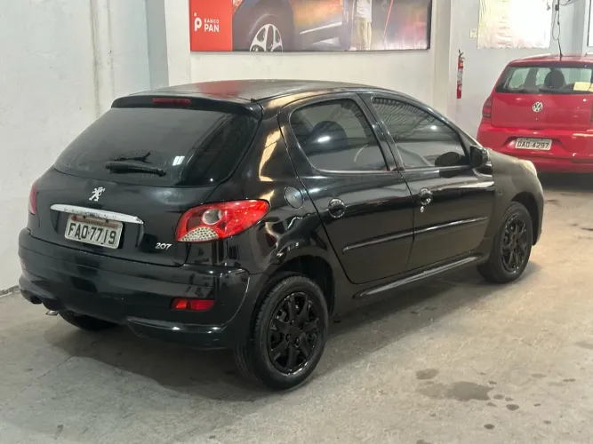 Peugeot 207 XR 1.4 Flex 8V 5P 2013