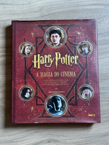 Livro Harry Potter: A Magia do Cinema (com todos encartes e brindes)