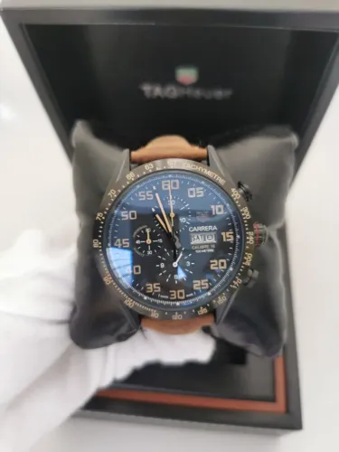 TAG Heuer 01