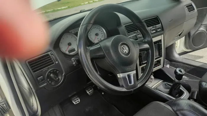 Volkswagen Golf Sportline 1.6 MI Total Flex 8V 4P 2013