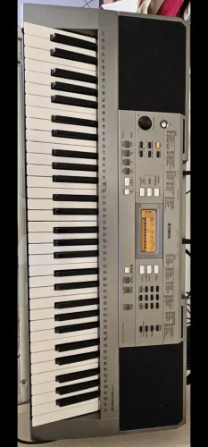 Teclado Musical Yamaha PSR E-353