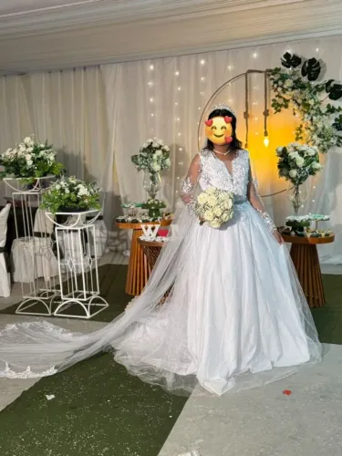 Vestido de Noiva 2 em 1 | Manga Longa em Renda | Cauda Longa | Tam. 36/38