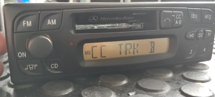 Som automotivo auto-rádio toca-fitas Mercedes-Benz Audio 5 original da Classe A W168
