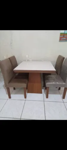 Mesa de 4 cadeira.zap *30