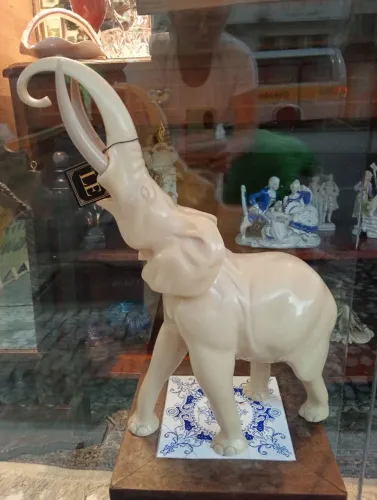 Escultura elefante
