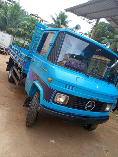 Mercedes 608