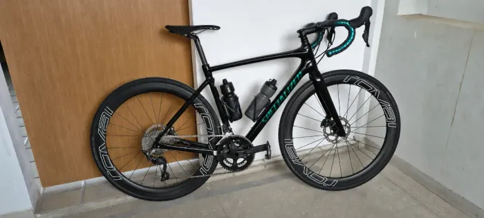Specialized Roubaix Sport + Rodas Roval-TAM54-Shimano 105-Pneu GatorSkin 28mm