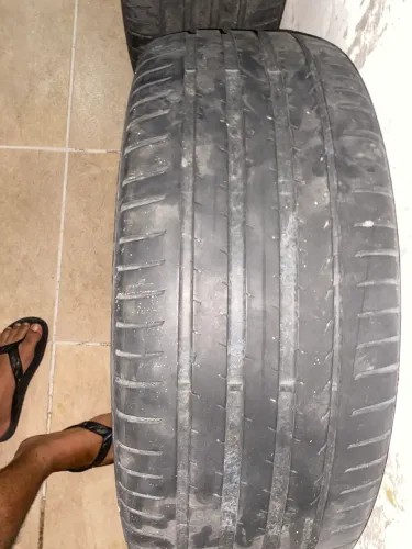 Pneus pirelli scorpion 235/45 R19