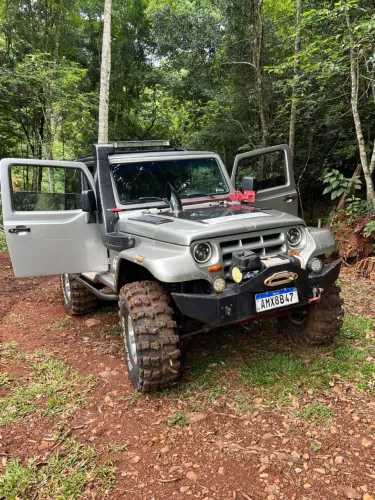 Troller T-4 4X4 2.8 TB Int. Cap. Rígida Diesel 2005