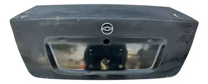 Tampa Traseira Gm Vectra 1997 A 2005 Detalhe Preto