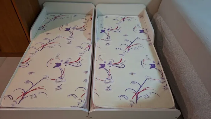 Mini cama e colchão