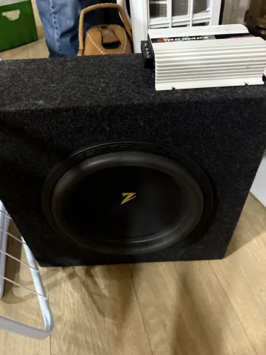 Caixa com sub zetta 10 polegadas + Módulo Taramps TS 800X4