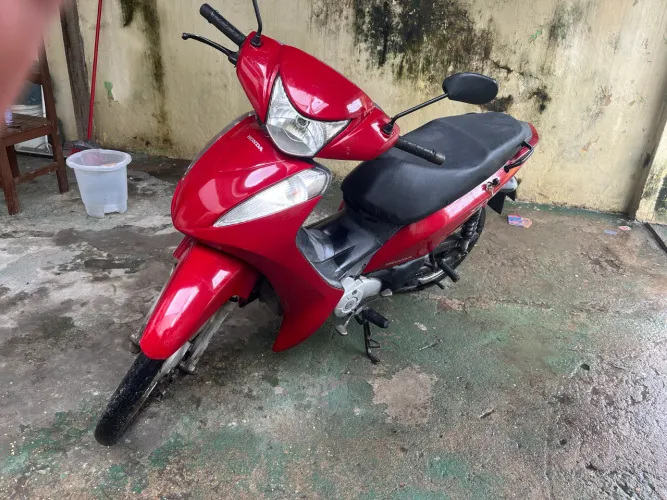 Vendo Honda Biz com baixa Km