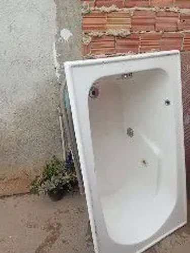 Vendo banheira medindo 1.30 por 90