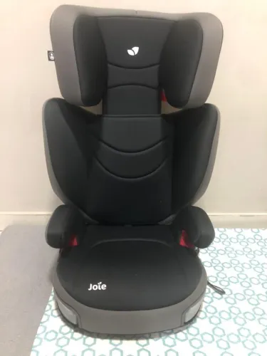 Cadeirinha/ Assento para carro (Joie)