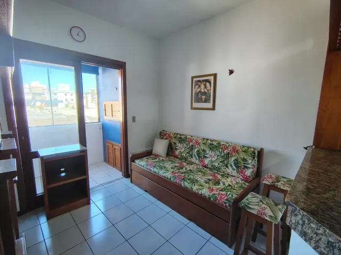 Vendo Apartamento 1 Dormitório Sacada  com Churrasqueira Ed. elevador Centro - Capão da Ca