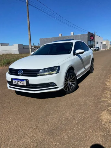 Volkswagen Jetta Comfortline 1.4 TSI 16V 4P Aut. 2018