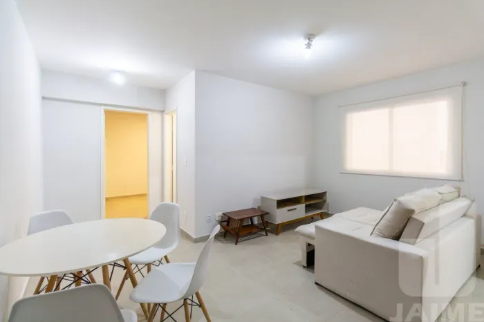 EXCELENTE APARTAMENTO DE 01 DORMITÓRIO REFORMADO