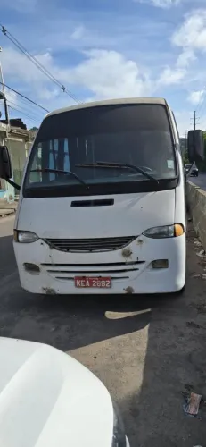 Vende-se ônibus