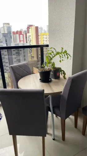 Mesa com 4 lugares