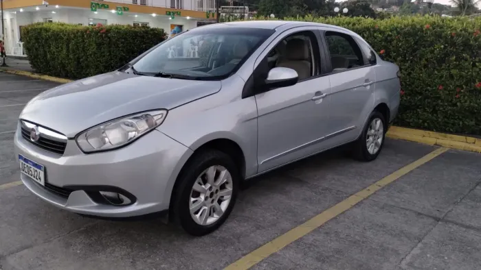 Fiat Grand Siena Essence 1.6 Flex 16V 2014
