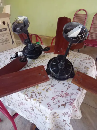 2 ventilador de teto , com 3 velocidade