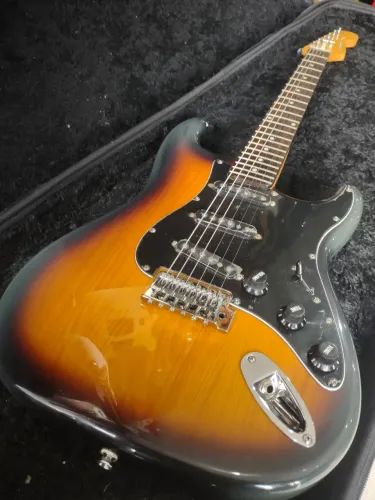 Giannini GI300 Stratocaster ACEITO TROCAS