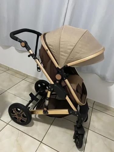 Carrinho de bebê luxo 