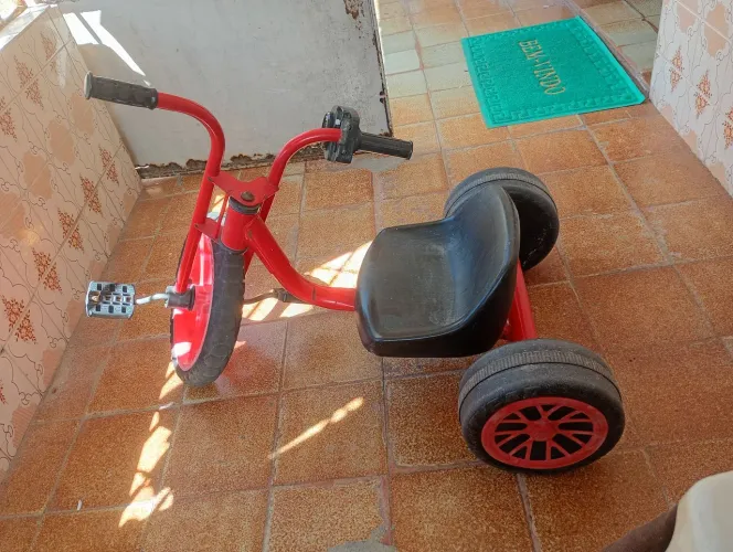 Triciclo infantil