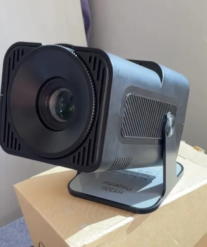Projetor HY320 Android Wi-Fi 6 Full HD 4K com Controle