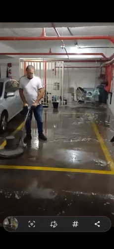 Limpeza pós obras,tratamentos de pisos etc.
