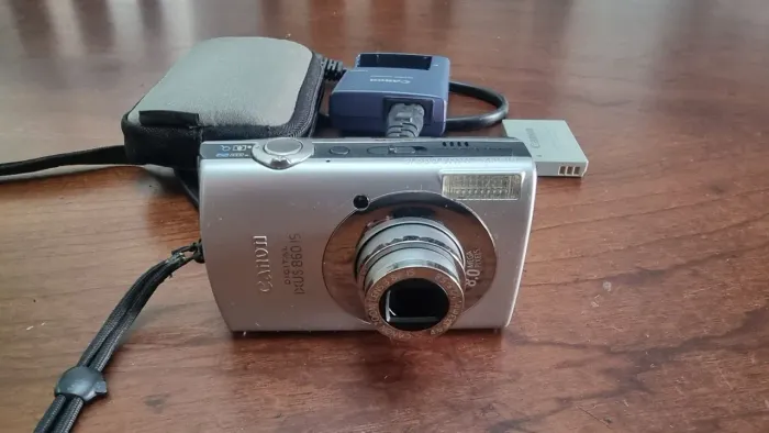 Canon IXUS 860 IS 