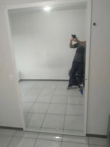 Espelho,com 2,10 altura,1,10 de largura