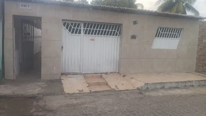 casa na Zn(vale dourado)