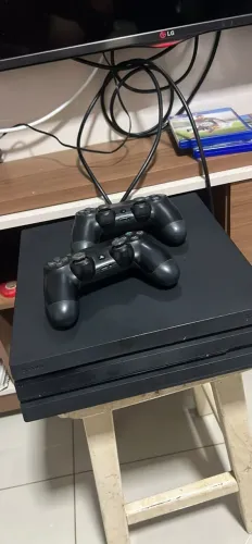 Ps4 pro 1 Tera