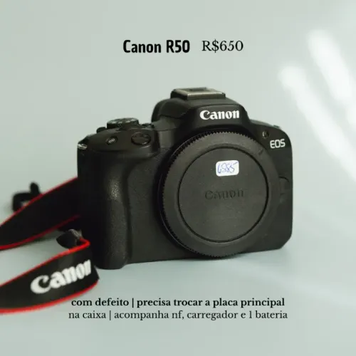 Câmera Canon R50 com defeito (+ acessórios)