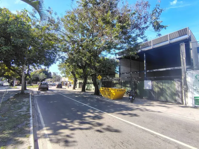 GALPÃO COMERCIAL PARA LOCAÇÃO EM LOCALIZAÇÃO ESTRATÉGICA EM CABO FRIO/RJ