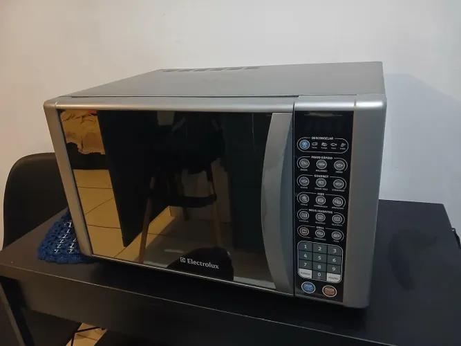 Micro-ondas Electrolux MEV41 31L