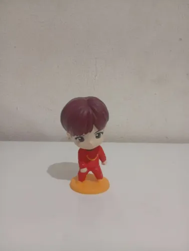 Boneco J-Hope BTS MC Donald's