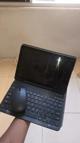 Tab s6 lite seminovo com capa teclado, caneta Spen, e mouse via bluetooth, tab completo.