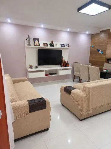 Casa em Cabo Frio condomínio fechado ,painel solar