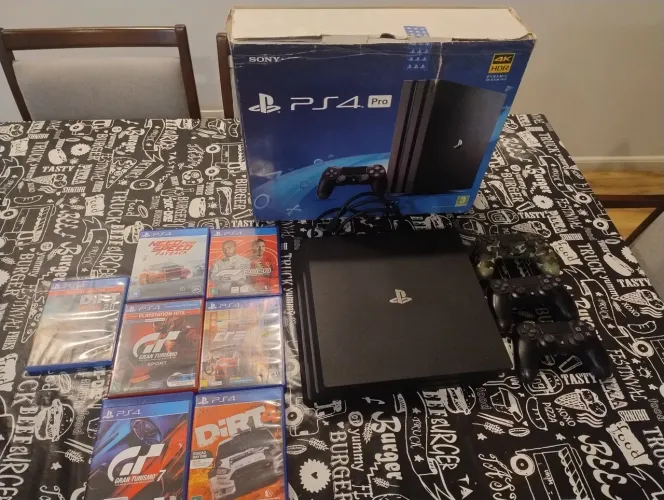 PlayStation 4 Pro ( não aceito trocas )