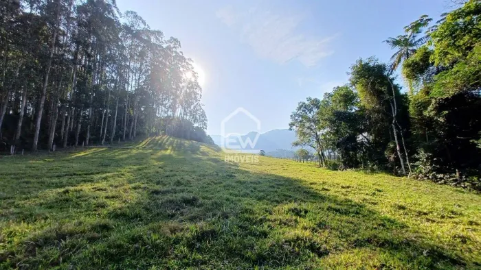 Terreno com 23.867,61m² no Rio dos Cedros, SC
