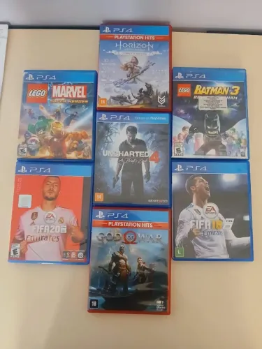 Jogos PS4 Digitais e Mídia Física | Resident Evil, Far Cry, LEGO e FIFA