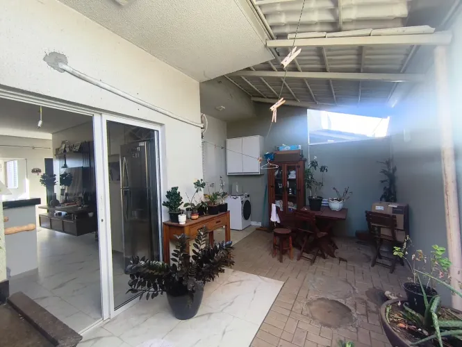 Casa a venda em Condomínio com 2 Quartos e Área Gourmet na 1503 Sul Palmas/TO